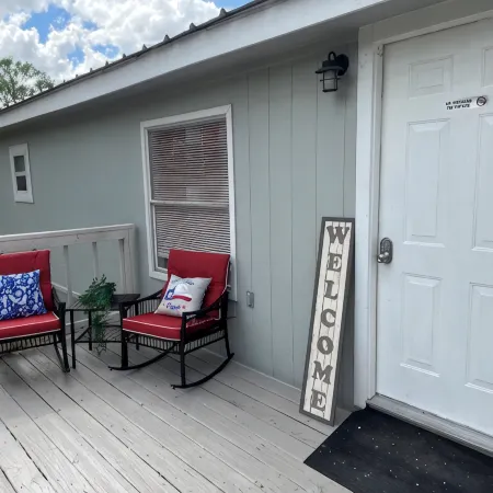 Charming 3-bedroom house with AC and WiFi in welcoming Lytle,TX.
