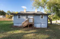 Charming 3BR/2BA Sleeps 6 in Graham, NC has everything you need! - 4-stjärniga