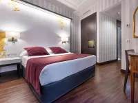 Intelier Palacio San Martin Hotels near Cava Baja