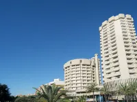 Hotel El Puerto by Pierre Vacances โรงแรมใกล้หาดฟูเอนกิโรลา