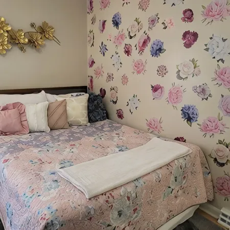 Jade Dragon Guest House - Deerfield, VA. - Hamilton Branch River