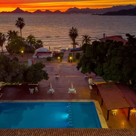 Hotel Playa de Cortes