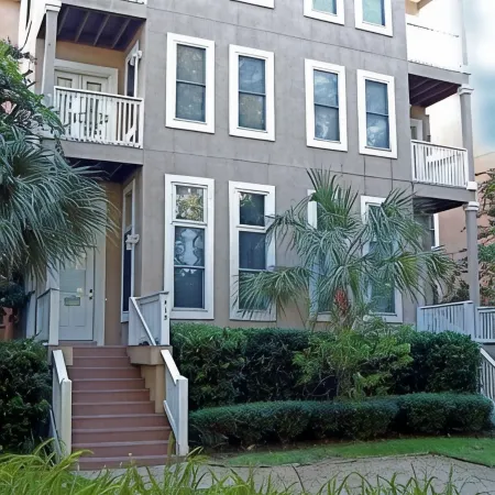 Stylish Townhome by K&P Hotel - Ready for Summer, Fall, & Beyond