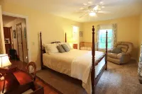 Charlottesville Retreat for Family & Friends - 4つ星