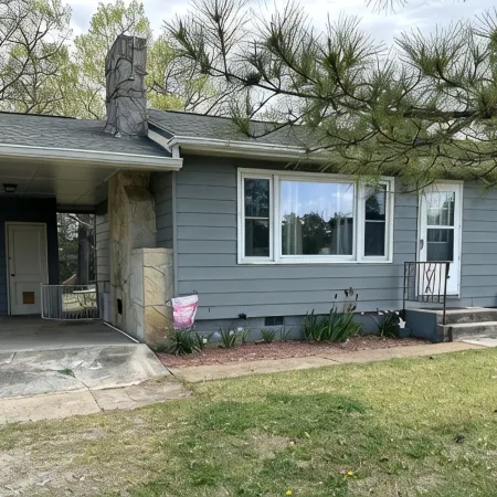 Lake House W/ Fenced Yard, Swim Dock, Marinas/Launches, 7 miles to Mtn Home, AR