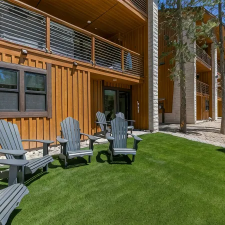 New Luxury Townhome Right on 10th Hole Sierra Star Golf Course