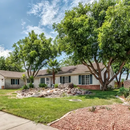 Private Pool 4BR 3BA Home Near Zion with 2 master suites. Very clean and Private