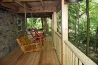 Waterfall Cottage Within Sight & Sound of Cane Creek Falls, 2Br 2BA - 3-Star