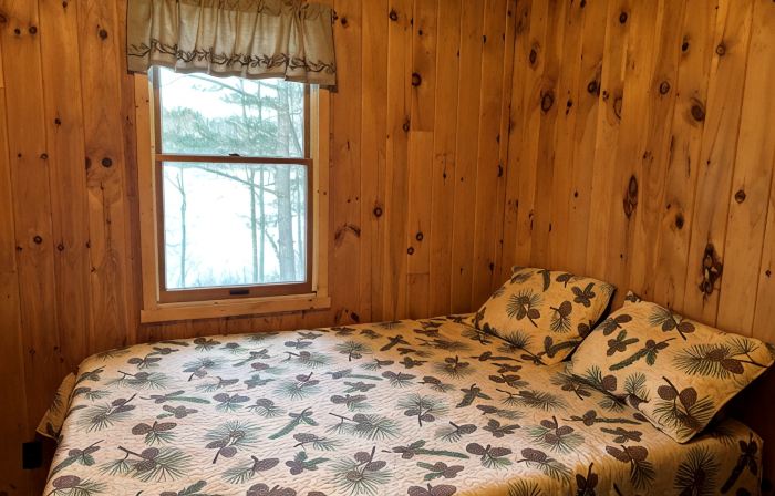 Escape to our cozy Winthrop cabin on Dexter Pond