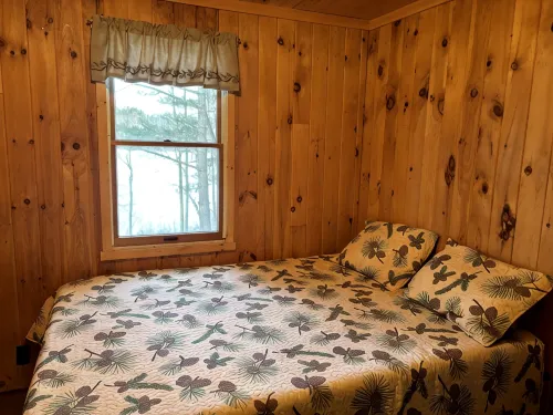 Escape to our cozy Winthrop cabin on Dexter Pond