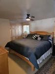 Remodeled pet friendly private home with a/c and wifi - balcony