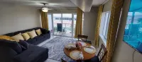2 Bedroom Apt overlooking harbour - 2성급