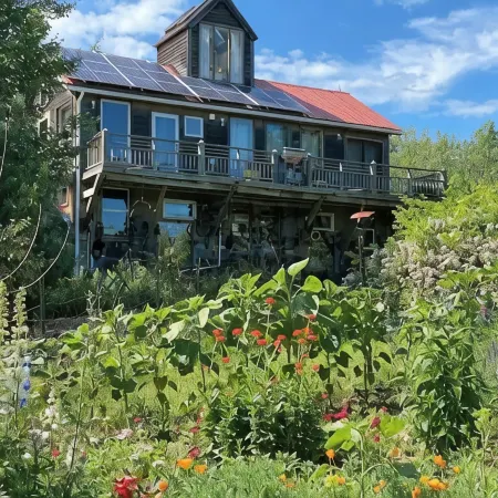 Welcoming 4 bed Loft on Organic Farm--Near MDI & Wilderness