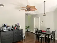 Spacious Modern Apartment - Apartments