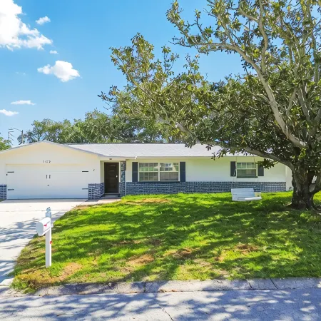 Stunning 3 BR Oasis with Waterfall Grotto by white sands of Clearwater Beach