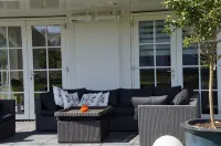 Spacious and luxurious wellness villa in Noordwijk with large private garden - 民宿