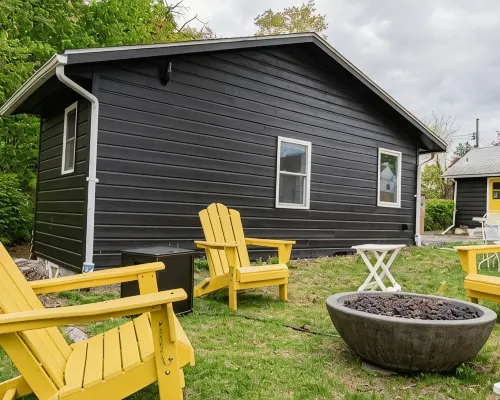 Campfire Cottage: Fireplace, fire pit & no chores! Hotels in Ulster