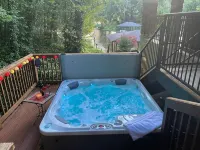 Secluded Cove Lake House - Hot Tub & Boat Dock! - 5-نجوم