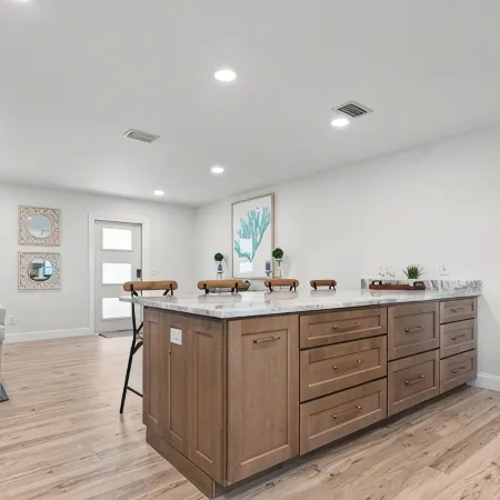 Charming, Fully Renovated  3bd/2bth house in awesome Vero Beach. Dogs welcome!
