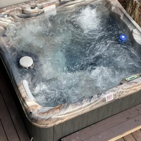 Venus Studio: Hottub, King Bed, Kayak, Bikes, SUP,