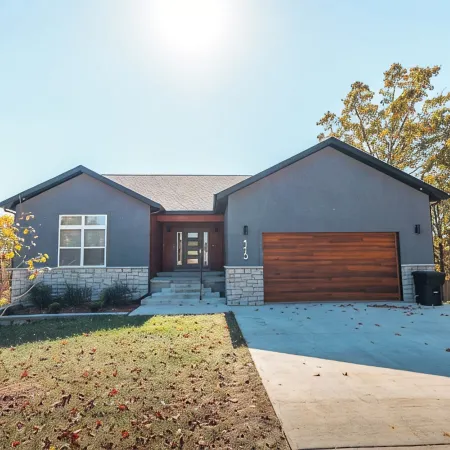 Spacious 4-bedroom house in prime Saint Robert location with modern amenities