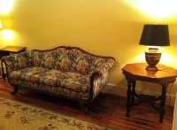 Historic House, modern amenities and large front porch, short walk downtown - 무료 와이파이