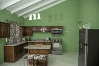 Corinth Apartment Minutes from Rodney Bay & Beach