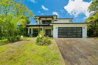 The Lagoon: 4 Bd Home. Pool, Jacuzzi, Waterslide, Home Theater & AC. Sleeps 17 - Private Pool