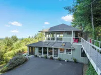 Amazing panoramic views and deck to watch from - 4 stjerner
