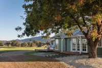 Pokolbin Farm Stay - Mountain view