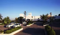 Hotel Express Residency-Jamnagar - parking