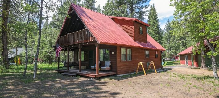 Nine Pines Outpost: Pet Friendly, Hot Tub, Game Room, w/ Private Treetop Escape. Hotels in McCall