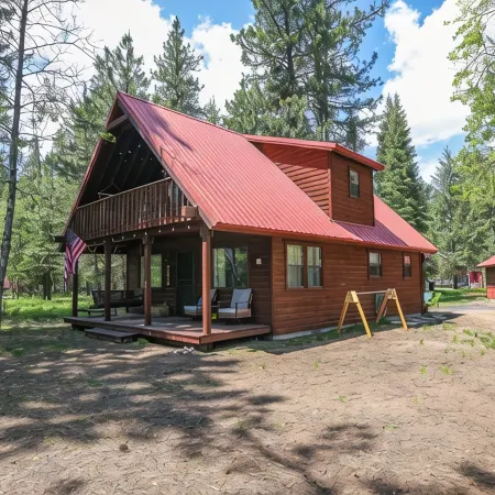 Nine Pines Outpost: Pet Friendly, Hot Tub, Game Room, w/ Private Treetop Escape.