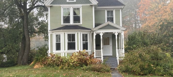 Private 1st Floor Studio in Victorian Home - Steps to LL Bean, Downtown Freeport Hotels in Freeport