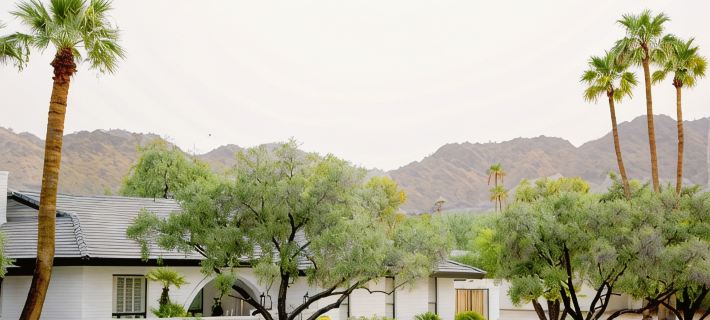 Luxury Mummy Mountain Paradise with Heated Pool, Fire Pit, and Sport Court パラダイス・バレーのホテル