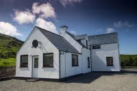 Beautiful & warm family home in stunning location. Close to great hiking trails. - 3 stjerner