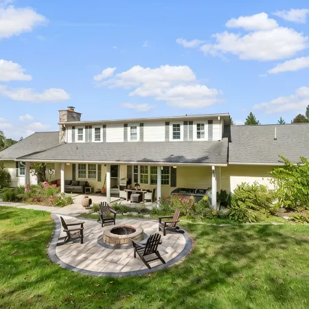 NEW HOT TUB||sleeps 10|4BR 3Ba|firepit|pingpong table|New River Gorge NP