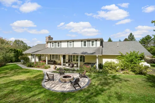 NEW HOT TUB||sleeps 10|4BR 3Ba|firepit|pingpong table|New River Gorge NP