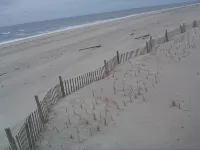 AIR CONDITIONED 4 Bed/2 Bath Beach House