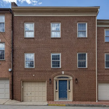 Gratz Park Place-Historic District- Walk Downtown