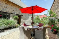 Courtyard Cottage Luxury Thatched Home Sleeps 4  (Pet Friendly) Near Gastro Pub - Homestays