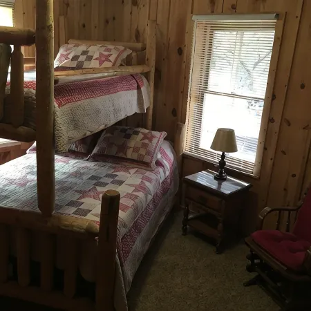Fern Creek Cabins @ New River Gorge, Secluded, White Water, Hiking, Hot Tub.