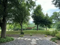 Secluded studio getaway- only 4 miles from Downtown Iowa City - appartements de vacances