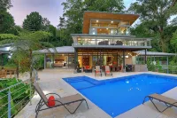 Sea Breeze II Luxury 6 BR Oceanview Estate between Dominical and Manuel Antonio - 游泳池
