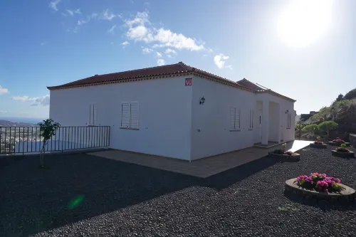 Villa with beautiful views to Aridane Valley and Taburiente National Park