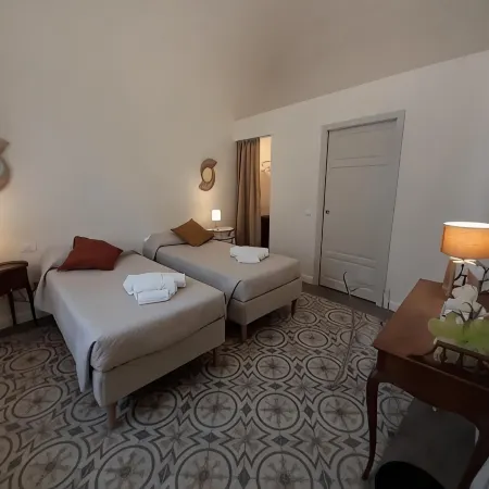 B&B Villino Luschi Pisa Centro Отели рядом с достопримечательностью «Исследовательский институт CNR»