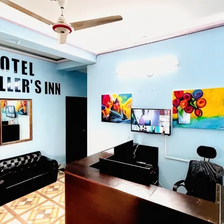 Hotel Travellers Inn