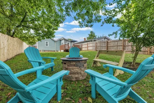 Stylish Comfortable Bluegrass Cottage 7 min to Ark - Fire Pit!