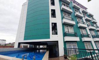 Summer Quest Hotel