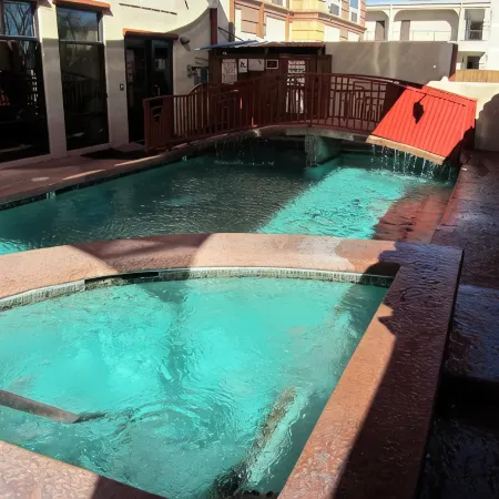 Comfort Suites